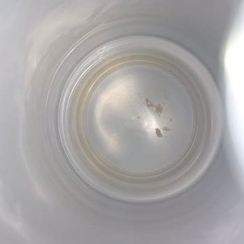 Meridyen Gıda Dark Blue Kutusunun İç Kısmındaki Demir Küflenmiş