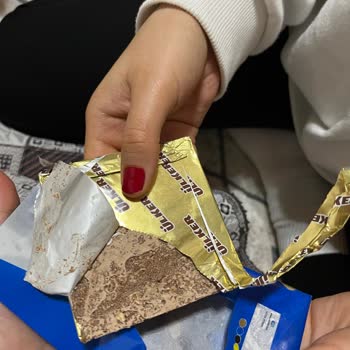 Tarihi Geçmemiş Ülker Çikolataların Bozuk Çıkması Hayal Kırıklığı Yarattı