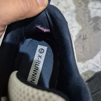 FLOdan Aldığım Spor Ayakkabı 3 Ayda Yırtıldı Kullanıcı Hatası Denmesi Şaşırtıcı