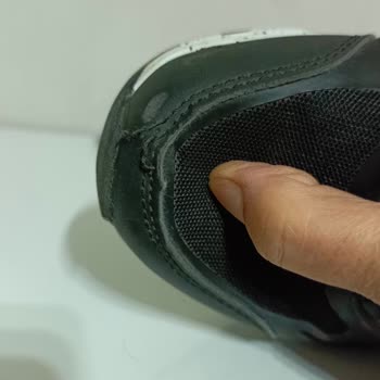 FLO'dan Aldığım Spor Ayakkabıda Dikiş Açılması Ve Red Edilen Değişim Talebi