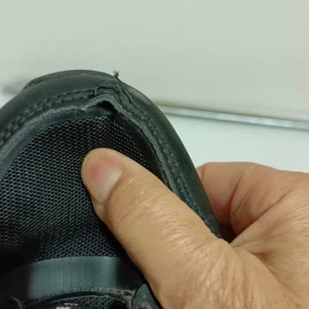 FLO'dan Aldığım Spor Ayakkabıda Dikiş Açılması Ve Red Edilen Değişim Talebi