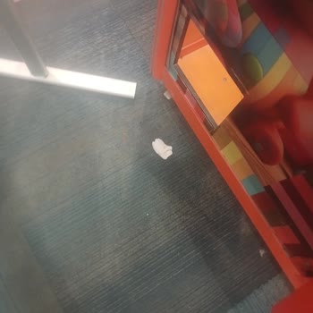 Toru Ceylan Park AVMde Kirli Oyun Alanı Ve İlgisiz Personel Deneyimi