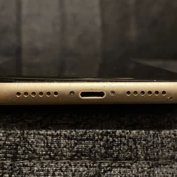 Kurcalanmış Ve Güvensiz İphone 11: Satıcıdan Çözüm Yok, Batarya Şişti!