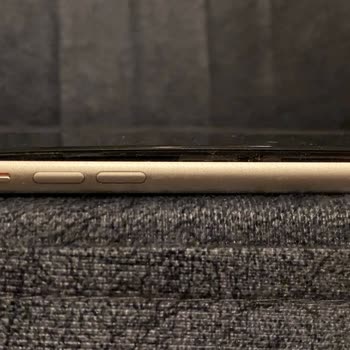 Kurcalanmış Ve Güvensiz İphone 11: Satıcıdan Çözüm Yok, Batarya Şişti!