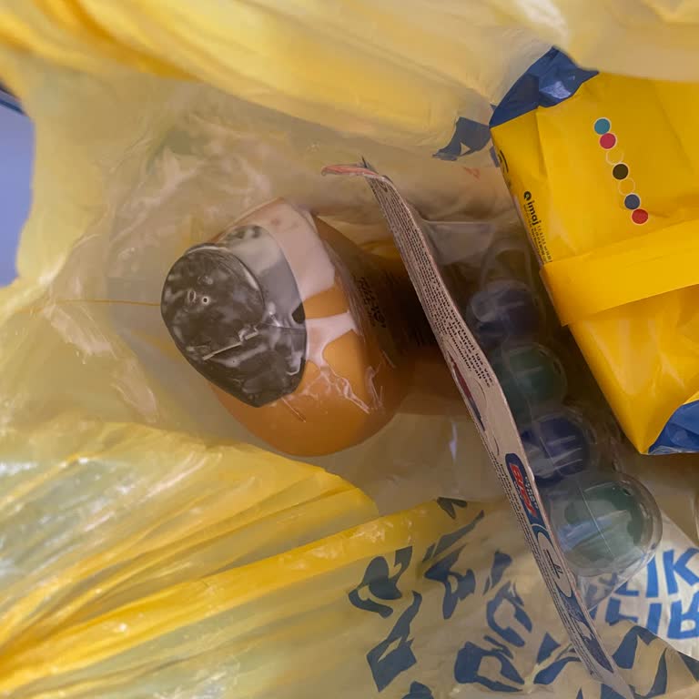 Şok Marketten Hasarlı Ürün Ve Cevapsız Şikayet Deneyimi