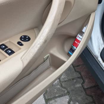 BMW X1 Kapı Kollarında Kronik Erime Ve Yapışkanlık Sorunu Nedeniyle Ücretsiz Değişim Talebi