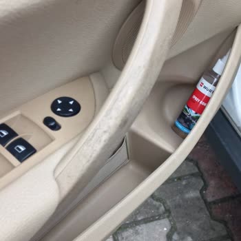 BMW X1 Kapı Kollarında Kronik Erime Ve Yapışkanlık Sorunu Nedeniyle Ücretsiz Değişim Talebi