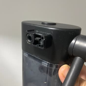 Grundig Kahve Makinesinin Süt Haznesi Parçası Kısa Sürede Kırıldı, Fonksiyon Çalışmıyor
