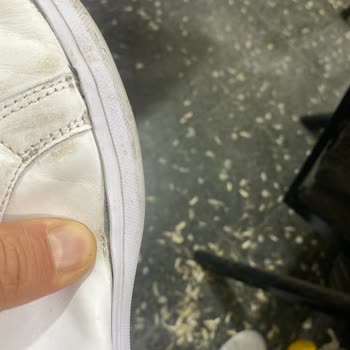 Kısa Sürede Deforme Olan Lacoste Ayakkabı İçin Değişim Talebi