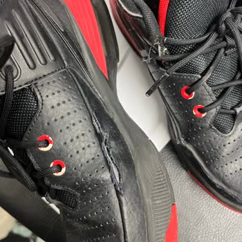 Metro Market’ten Alınan Nike Ayakkabının Kısa Sürede Yırtılması Ve İlgisiz Müşteri Hizmeti