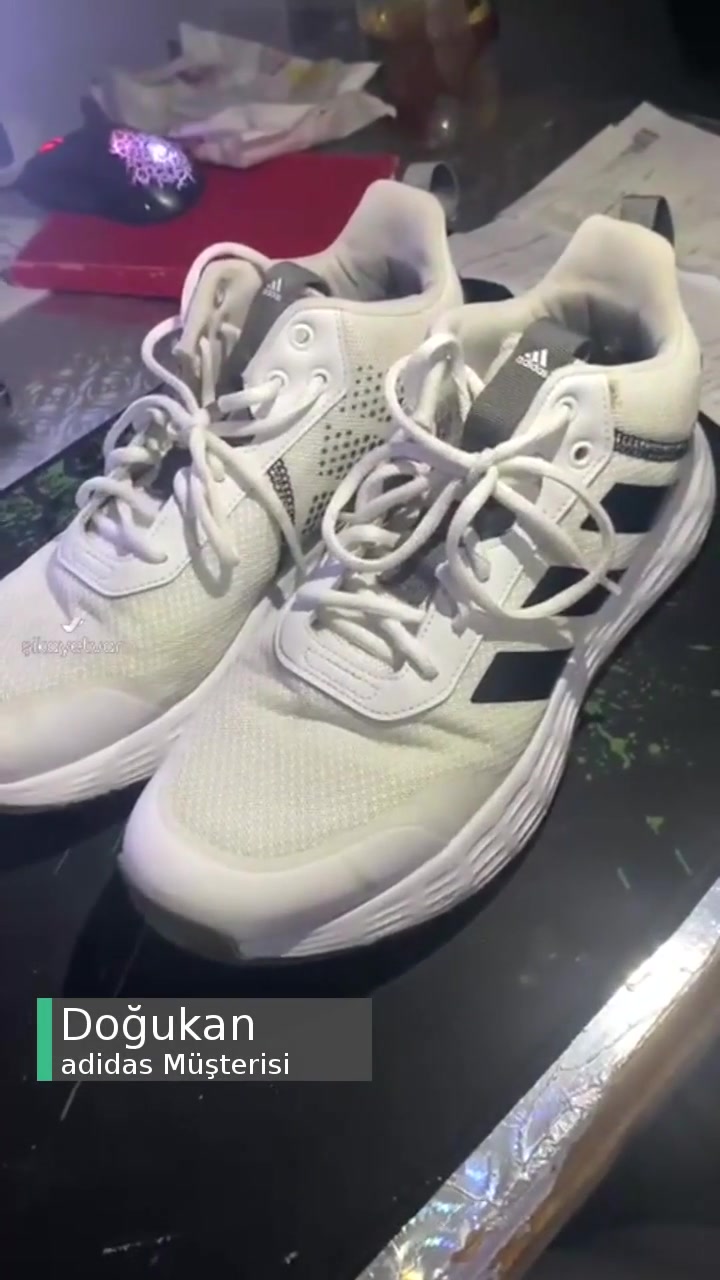 Adidas Ayakkabı Hatası Ve Müşteri Memnuniyeti videonun kapak resmi