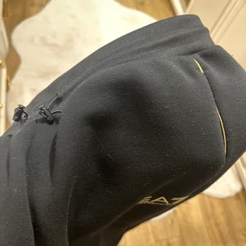 Armani Eşofman Takımında Kısa Sürede Tüylenme Ve İade Talebi