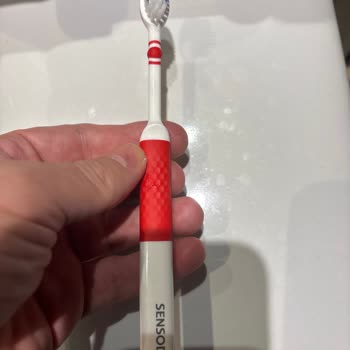 Sensodyne Diş Fırçası Beklentimin Altında, Ürün Değişimi Talep Ediyorum