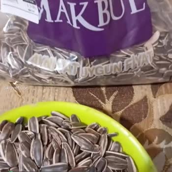 Makbul'den Aldığım Ay Çekirdeği Kabuğunun İçinden Kurtçuk Çıkması!