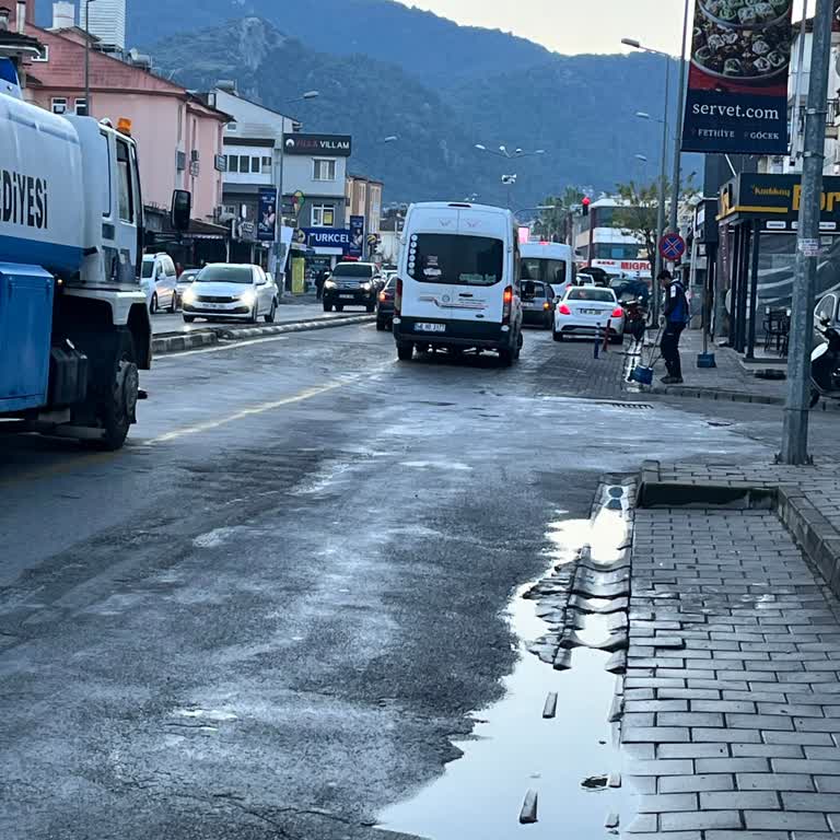Abartı Egzozlu Araç Ve Sürücüsünün Rahatsız Edici Davranışları Mahallede Huzursuzluk Yaratıyor