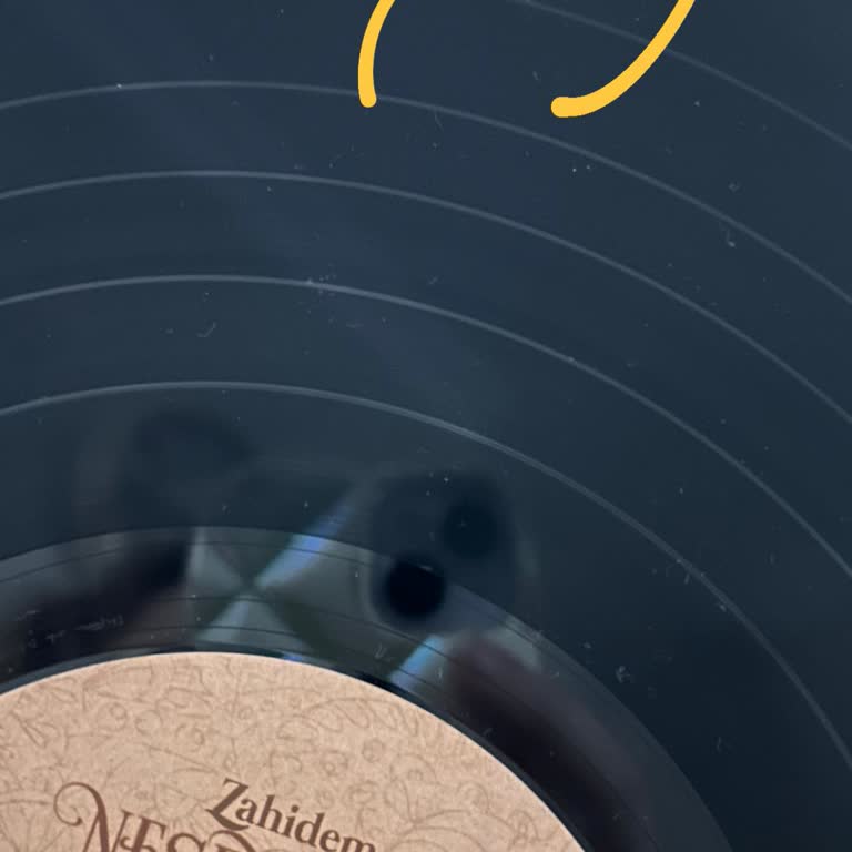 Plakmarketi Kusurlu Plak Ve Olumsuz Satıcı İletişimi Nedeniyle İade Talebim