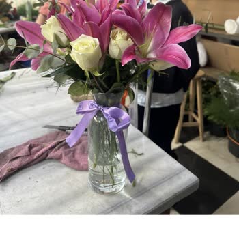 Görseldeki Çiçekle Gelen Arasında Büyük Fark Vardı