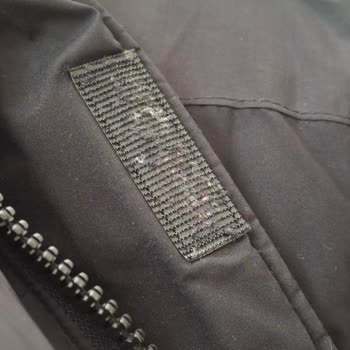 Zara Montun Cırt Bantları Giysilerimi Ve Aracımı Zarar Verdi