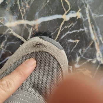 Hafif Kullanımda Skechers Ayakkabının Ucu Kısa Sürede Yırtıldı