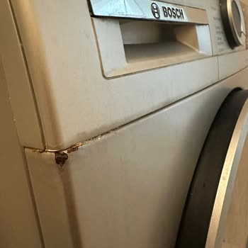 Bosch Çamaşır Makinesinde Boya Kalkması Ve Paslanma Şikayeti
