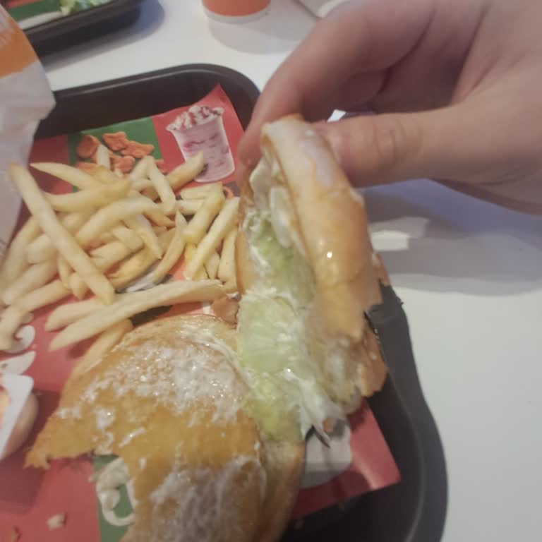 Bayat Ve Kötü Hamburgerler: Burger King Emaar Square Mall Hayal Kırıklığı