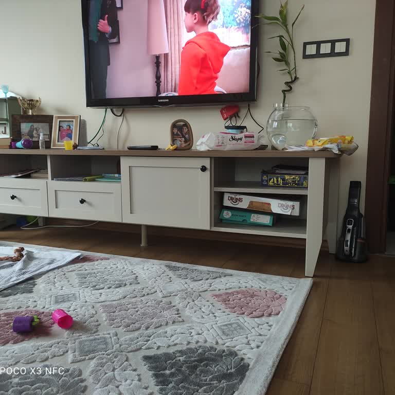 6 Aydır Eksik Teslim Edilen TV Ünitesiyle Mağduriyetim Devam Ediyor