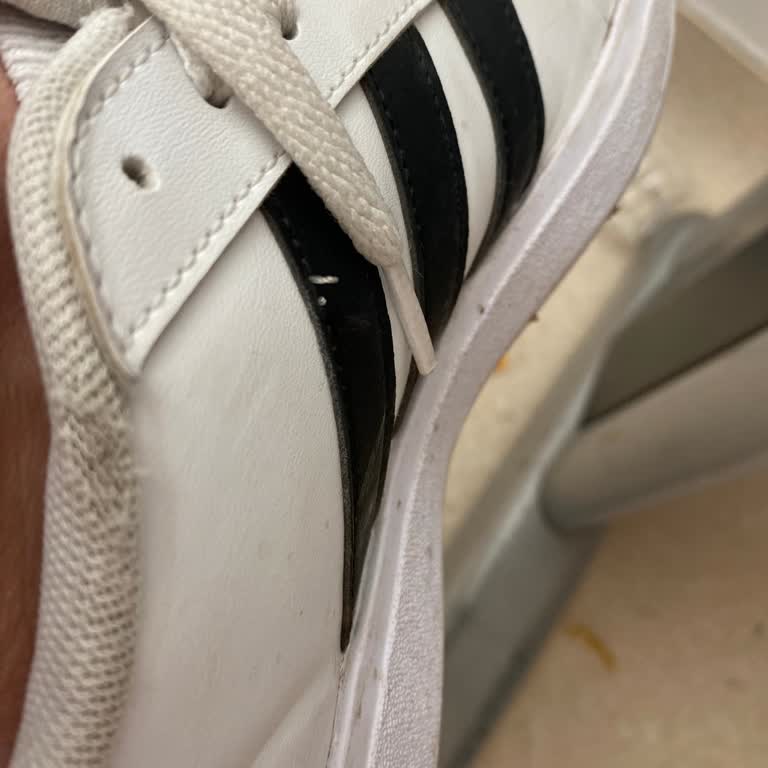 Adidas Grand Court Ayakkabıda Kısa Sürede Yırtılma Ve Mağaza İncelemesinde Haksız Ret