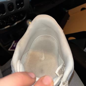 Kısa Sürede Deforme Olan Nike Air Force 1 Ayakkabım Ayağımı Yaraladı, Çözüm Bekliyorum