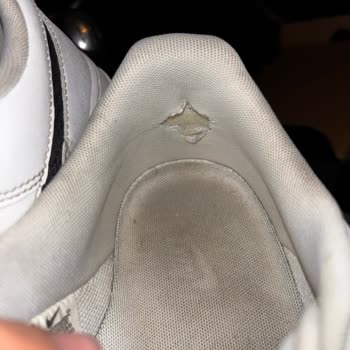 Kısa Sürede Deforme Olan Nike Air Force 1 Ayakkabım Ayağımı Yaraladı, Çözüm Bekliyorum