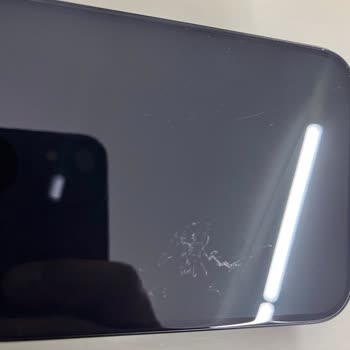 Kutusunda Çizik Gelen İphone İçin Haksız Ekran Değişim Ücreti Talebi