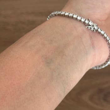 Swarovski Bilekliğimde Kararma Ve Soyulma: Kalite Beklentimi Karşılamadı