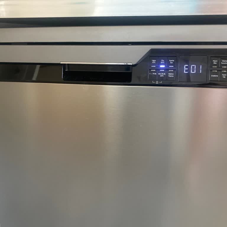 Bir Yıldır Bitmeyen E01 Hatası: Arçelik Bulaşık Makinem Sürekli Arızalanıyor