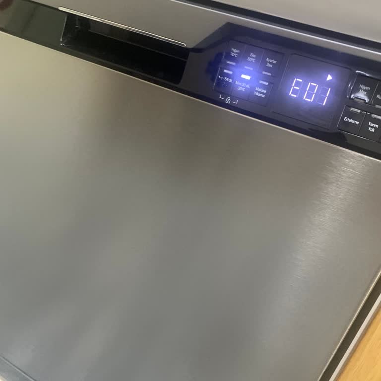 Bir Yıldır Bitmeyen E01 Hatası: Arçelik Bulaşık Makinem Sürekli Arızalanıyor