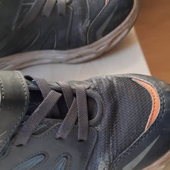 Kısa Sürede Yırtılan Ayakkabıya Vicco’dan Beklenmeyen Red Yanıtı