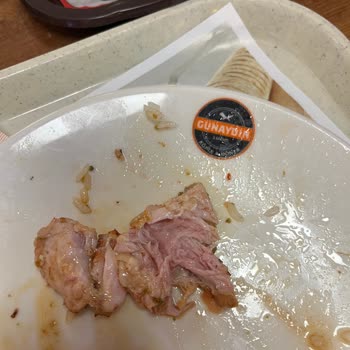 Günaydın Restoranında Çiğ Tavuk Deneyimi Güvenimi Sarsıldı