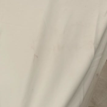 Bir Kez Giyilen Tişörtte Çekme Ve Logo Sorunu Mağaza Çözüm Sunmuyor