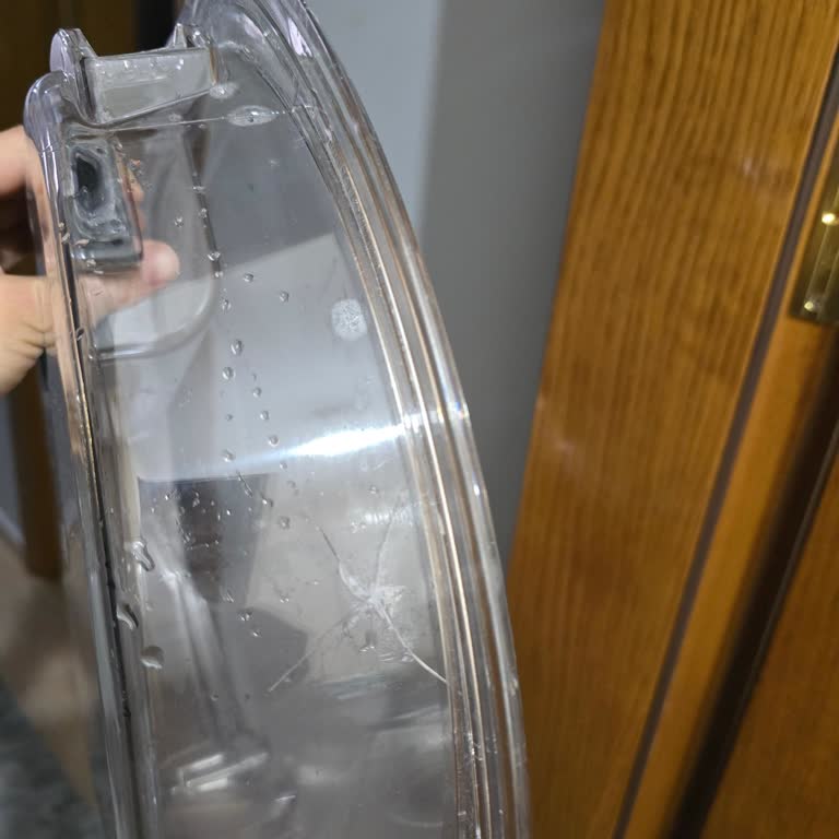 Hoover Kurutma Makinesi Su Tankı Kırılganlığı Hayal Kırıklığı Yarattı