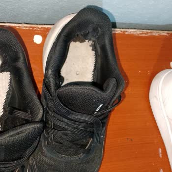 Kısa Sürede Yıpranan Ayakkabılar Ve Yetersiz İnceleme Sonucu Hayal Kırıklığı