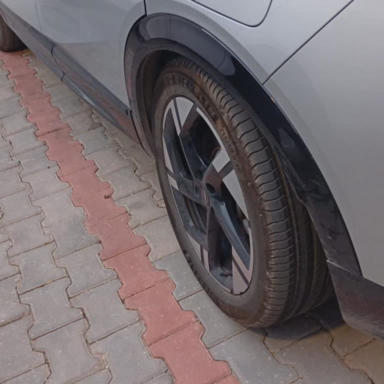 Opel Yetkili Servisinde İletişim Eksikliği Ve Uzayan Onarım Süreci