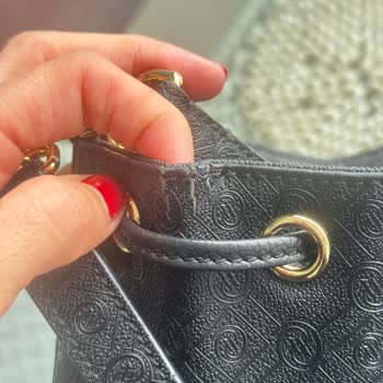 Vakko Çantamın Sapında Oluşan Çatlaklara Karşı İlgisiz Yaklaşım Ve Çözüm Beklentisi