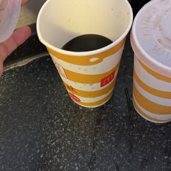 McDonald's Köroğlu Şubesi'nde Sürekli Bayat Ve Eksik Ürünler, İlgisiz Hizmet