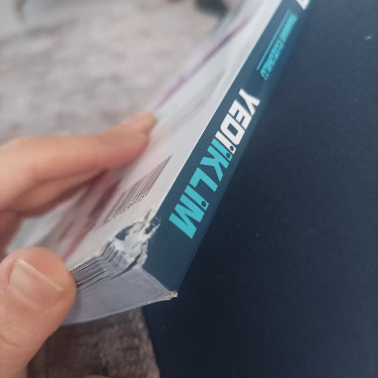 Yıpranmış Olarak Teslim Edilen Kitap İçin Ücret İadesi Veya Kupon Talebim