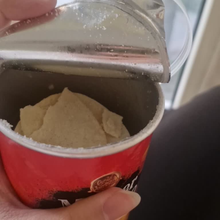 Taze Görünen Cips Bozuk Çıktı, Sağlığım Tehlikeye Girdi!