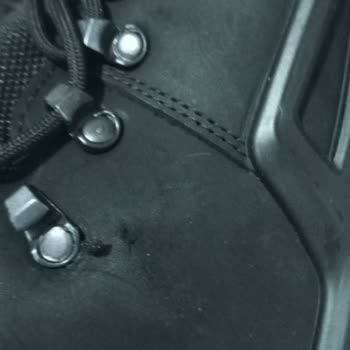 Sıfır Ürün Diye Aldığım Botlar Defolu Çıktı, Güvenim Sarsıldı!