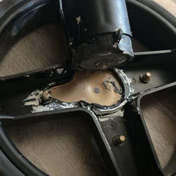 Kısa Sürede Kırılan Bebek Arabası Ve İlgisiz Müşteri Hizmeti