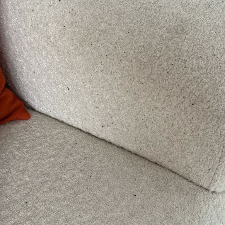 Koltukta Kısa Sürede Oluşan Renk Değişimine Garanti Dışı Yanıt Ve Çözüm Eksikliği