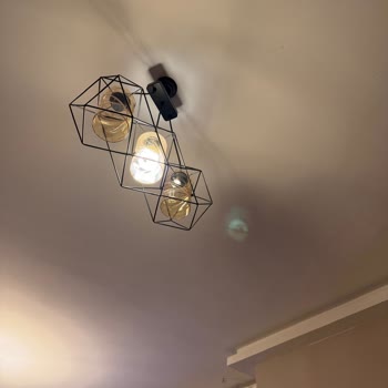 İPhone 57 Bin TL'ye Aldığım 17 Pro Max Kutudan Tozlu Lensle Çıktı Apple Çözüm Sunmuyor