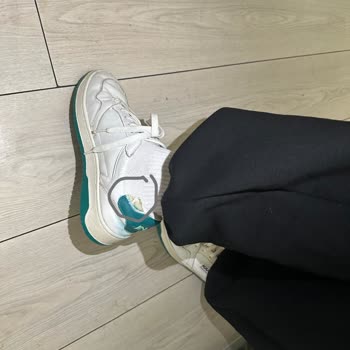 Boyner'den Alınan Ayakkabılarda Yırtılma Ve Belirgin Deformasyon Oluştu