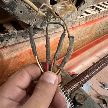 Satın Aldığım CNC Makinesi Eski Ve Eksik Ekipmanlarla Teslim Edildi, Çözüm Sunulmuyor