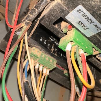 Satın Aldığım CNC Makinesi Eski Ve Eksik Ekipmanlarla Teslim Edildi, Çözüm Sunulmuyor